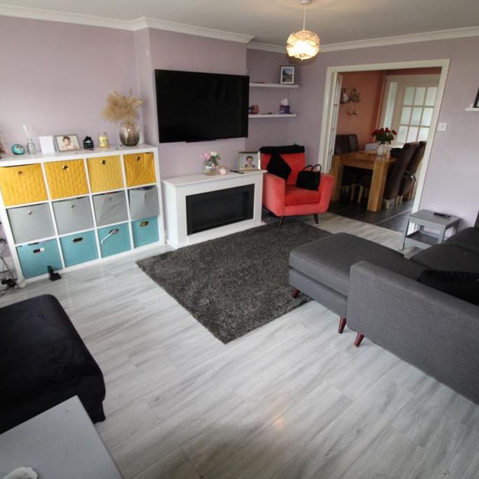 3 bedroom terraced house to rent - Photo 1