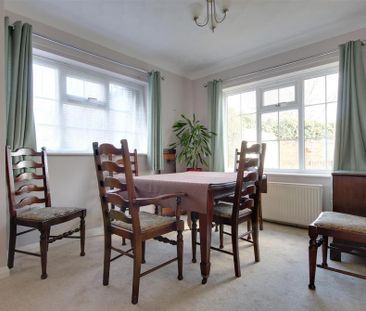 3 bedroom end of terrace house to rent - Photo 5