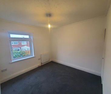 3 bedroom link detached house to rent - Photo 4