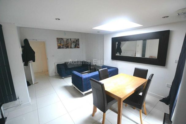 6 bedroom terraced house to rent - Photo 1