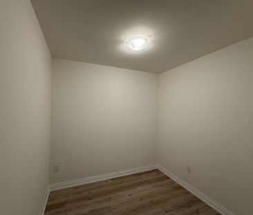 For Lease - 3270 Sheppard Avenue Unit# 526, Toronto, Ontario - Photo 2