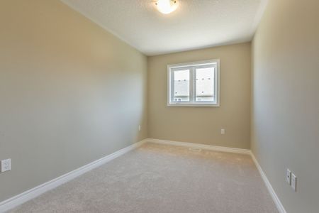 For Lease - 44 Cittadella Boulevard, Hamilton, Ontario - Photo 5