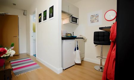 Large Studio - Photo 5