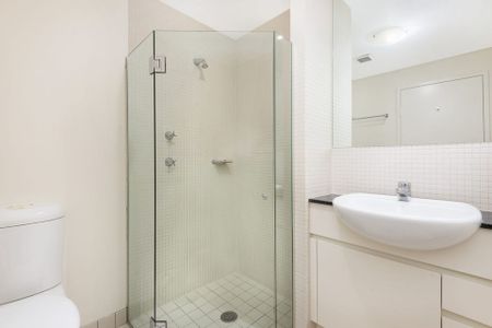 Stylish Urban Retreat with Study - Photo 2