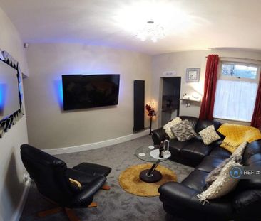 4 bedroom terraced house to rent - Photo 1