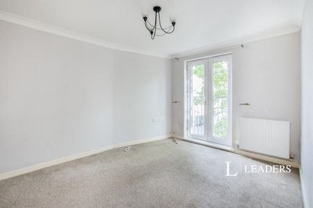 2 bedroom flat to rent - Photo 3