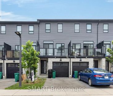 92 - 51 SPARROW AVENUE — 4 Bedroom - Photo 1