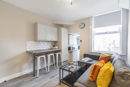 5 bedroom house to rent - Photo 2