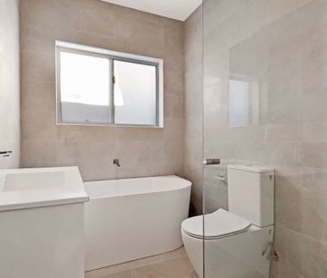 MODERN THREE BEDROOM VILLA IN A QUIET COMPLEX - Photo 6