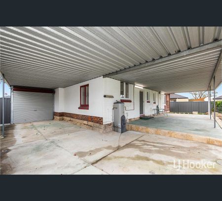 14 Hunt Street, Thornlie, WA 6108 - Photo 3