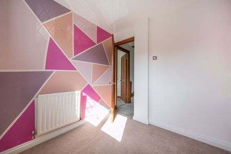 Mill Close, Haslemere, Surrey, GU27 - Photo 4