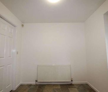 Bell House Avenue, Bradford, BD4 - Photo 2