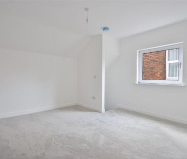3 bedroom semi-detached house to rent - Photo 6