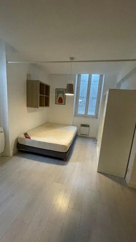 Location Appartement 1 pièce 33m² MONT DE MARSAN 40000 - Photo 2