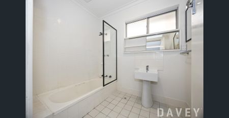 33 Gwenyfred Road, Kensington, WA 6151 - Photo 5