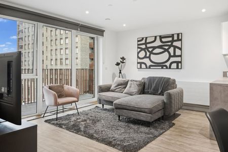 2 Bed Flat, Ensign House, IG11 - Photo 4