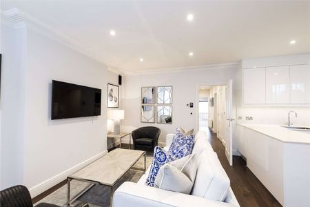 A simply stunning three bedroom apartment in this well run and sought after mansion block. - Photo 5