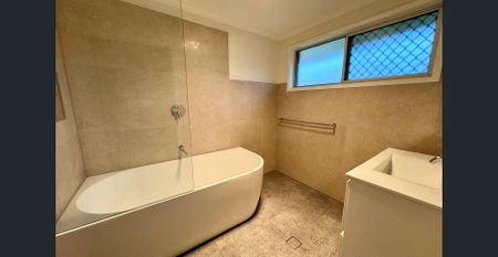 Spacious 4 Bedroom Home For Lease - Photo 2