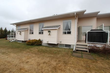 108 Catalina Circle N.E, Calgary - Photo 2