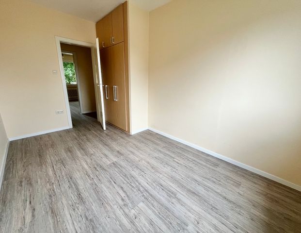 Schöne 3-Zimmer-Wohnung mit Balkon und neuen Bodenbelägen! - Photo 1