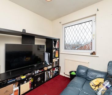 3 bedroom House To Let Total Size: 1051 SQ FT - Photo 3