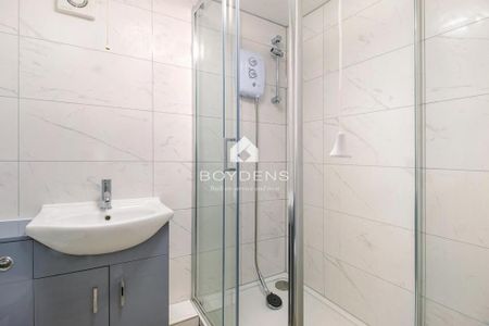 Terraced house to rent - Photo 2