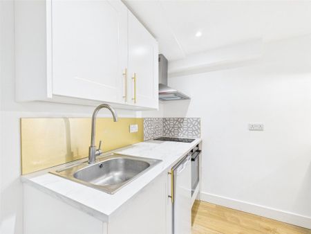 Studio to rent - Photo 5