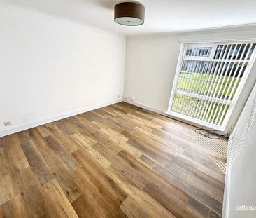 2 bedroom ground floor flat to rent - Photo 1