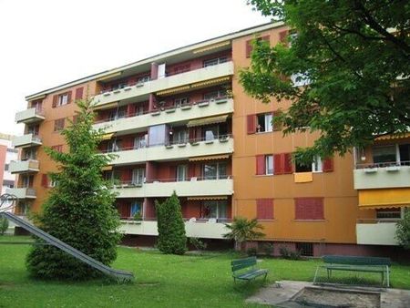 Central life in Dietikon - Photo 2