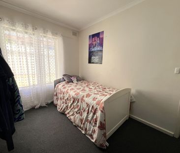 Low Maintenance Living!! - Photo 3