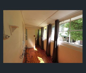 CENTRALLY LOCATED - Photo 6