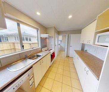 Shannon - 3 bedrooms - Photo 3