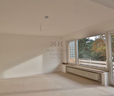 Schöne, helle renovierte Wohnung mit modernem Badezimmer und Balkon. - Photo 1