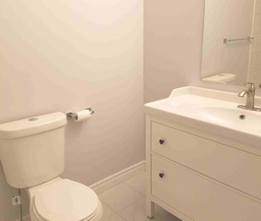 For Lease - 1316 Redbank Crescent, Oakville, Ontario - Photo 4