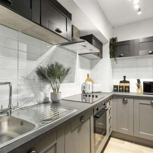 Hall Croft, Beeston, NG9 - Photo 1