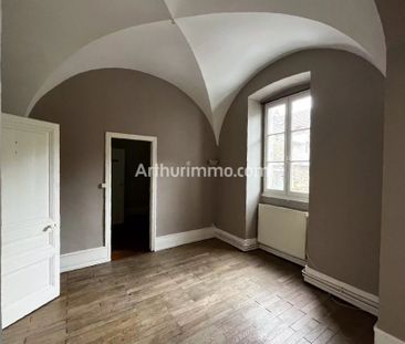 Location Appartement 3 pièces 44 m2 à Lons-le-Saunier - Photo 2