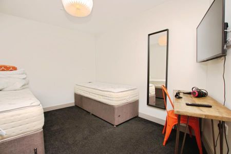 5 bedroom townhouse to rent - Photo 5