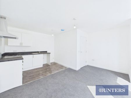 2 bedroom Flat To Let - Photo 4