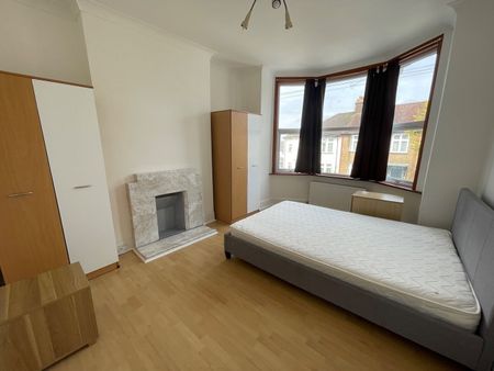 3 Bed Flat, East Finchley, N2 - Photo 4