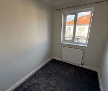 2 bedroom mid terraced house To Let in Preston - Photo 6