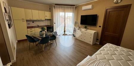 Monolocale in affitto - Photo 2