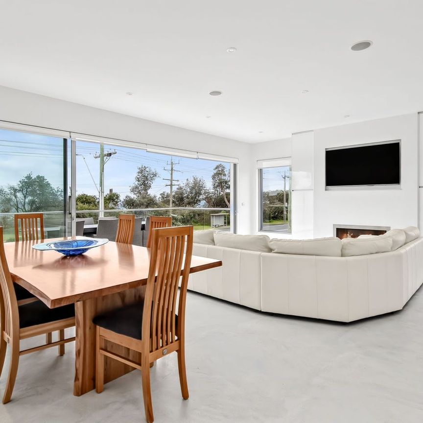Luxury Elevated Living with Bay Views - Photo 1