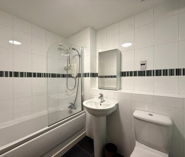 2 bedroom flat to rent - Photo 6