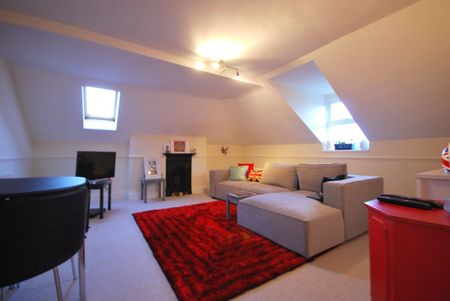Thurlow Park Road, London, SE21 - Photo 2