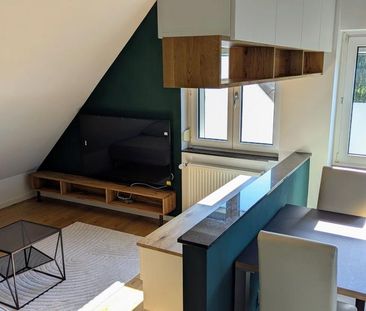 Moderne Single-Dachgeschosswohnung (voll möbliert) - Photo 2