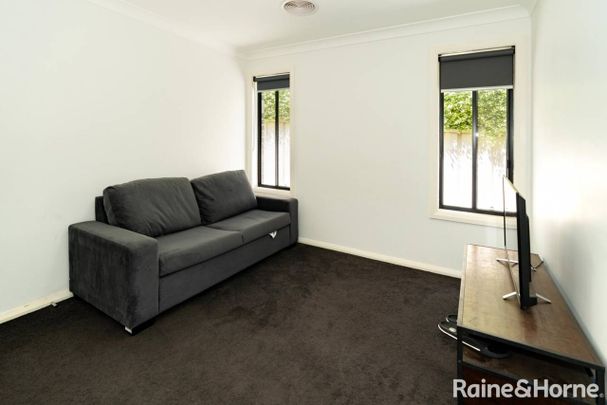 SPACIOUS TOWNHOUSE IN A PEACEFUL LOCATION - Photo 1