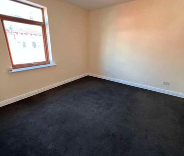 West Street, Hemsworth, Pontefract, WF9 - Photo 5