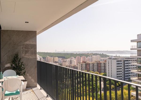 1 Bedroom Apartment with swimming pool, Miraflores, Oeiras