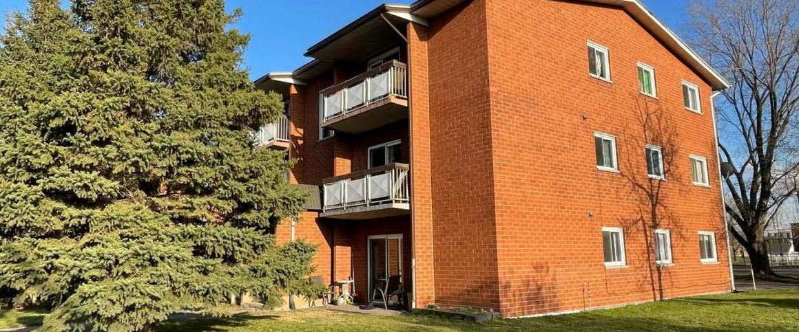 Silver Maple Apartments - Choose your rent level - Call for Details - Water & parking included — 2 Bedroom - Photo 1