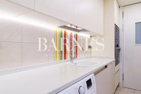 Madrid, Community of Madrid 28010 - Photo 2